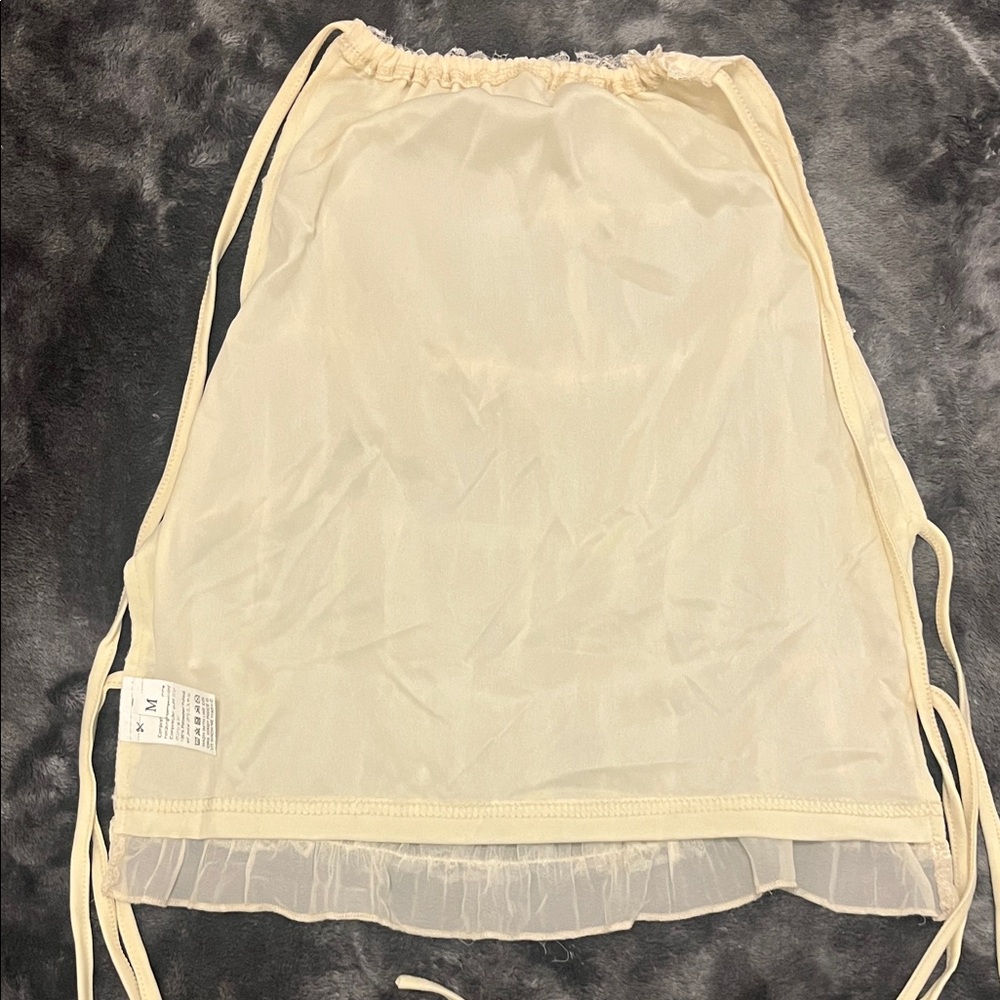 Cream Ruffle Backless Top - Picture 2 of 6
